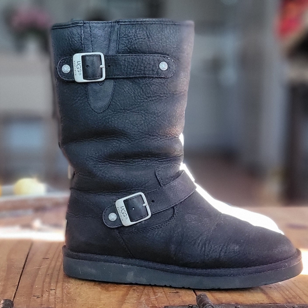 Women's UGG Sutter boot